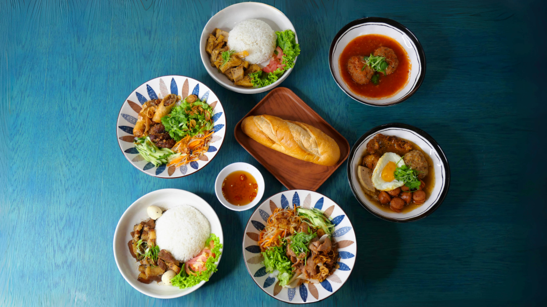 Cơm Trưa Tân Phú